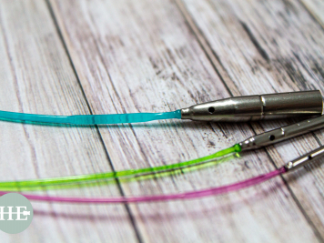 ​HiyaHiya Europe’s knitting needle guide. Interchangeable range.